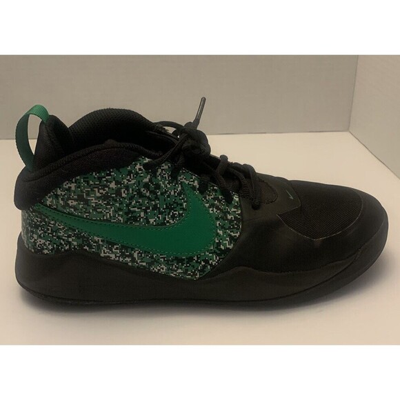 Athletic_Shoes
